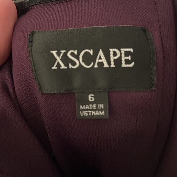 NEW XSCAPE "Adriana" Long Scuba Crepe Off the Shoulder Dress Size 6 - Picture 10 of 10